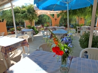 Biergarten Marathias : GRC, Griechenland