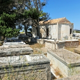 D3X 4520 ji : GRC, Griechenland, Kythira, Straße Karvounades-Mylopotamos, Friedhof von Mylopotamos