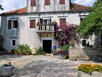 DSC 2167 ji : Herceg Novi, MNE, Montenegro, Bezirk Herceg Novi, Heimatmuseum, Mirko Komnenovic Gasse