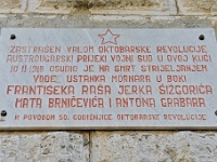 DSC 2940 ji : Bezirk Kotor, Kotor, Stari Grad, MNE, Montenegro, Pjaca Sv. Tripuna,  Österreich-Ungarischer Generalstabsgebäude, heute Rathaus, Denkmal Oktoberrevolution